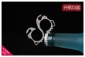 香港MG“二筒”指扣指虎破窗器钛合金钥匙扣多功能EDC
